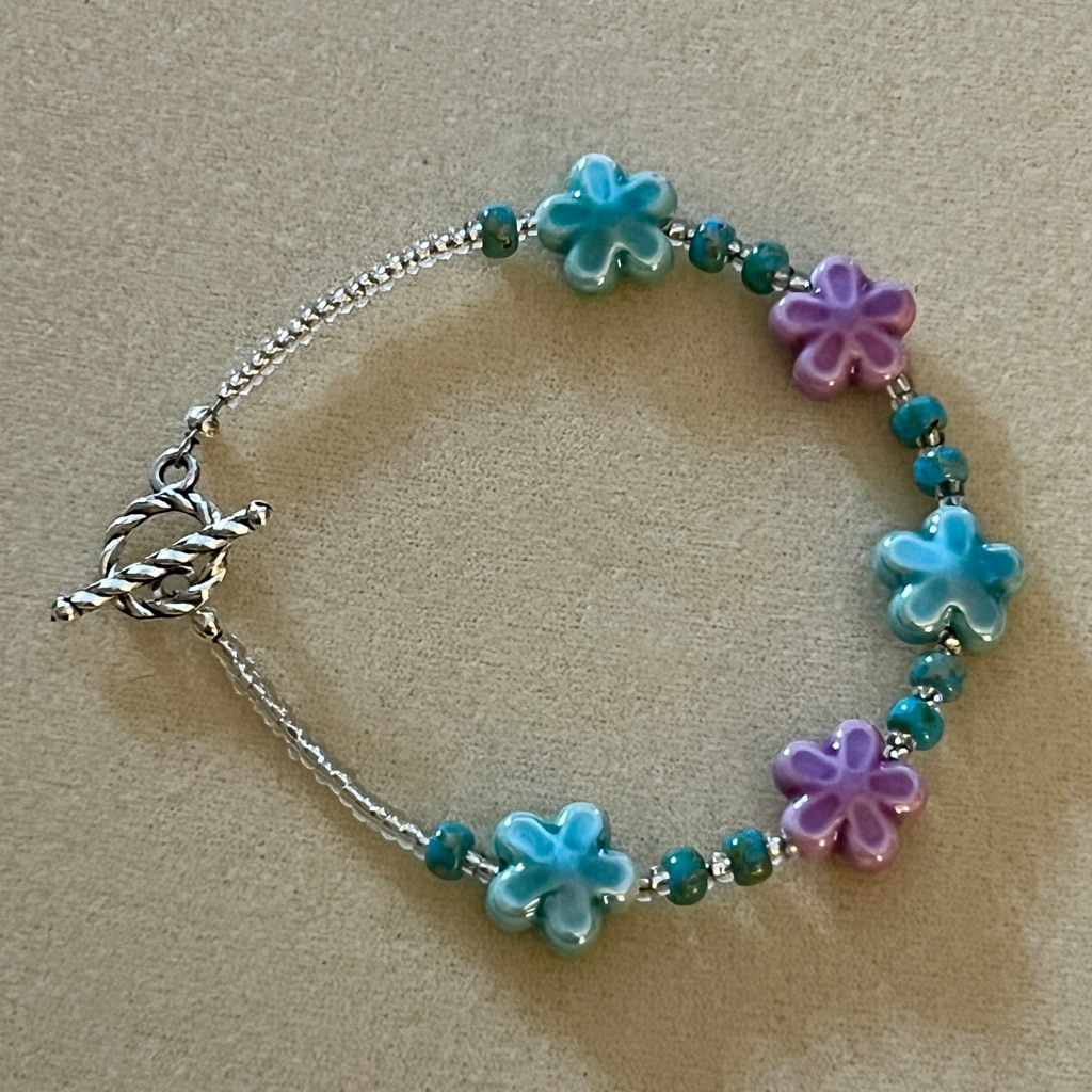 New Beautiful Blue Purple Ceramic Flower Silver Seed Bead Bracelet 14$